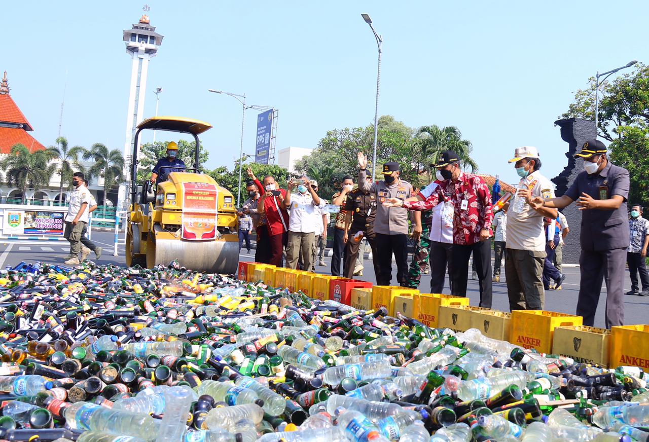 Musnahkan Miras, Upaya Bupati Tingkatkan Kondusifitas Jelang Puasa