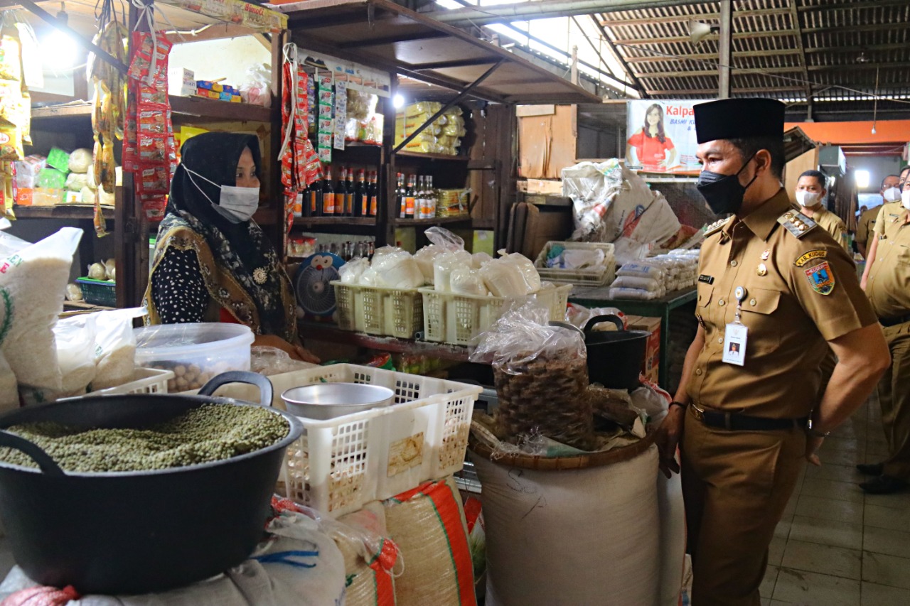 Minyak Goreng Subsidi Langka, Bupati Minta Distribusi Langsung ke Desa