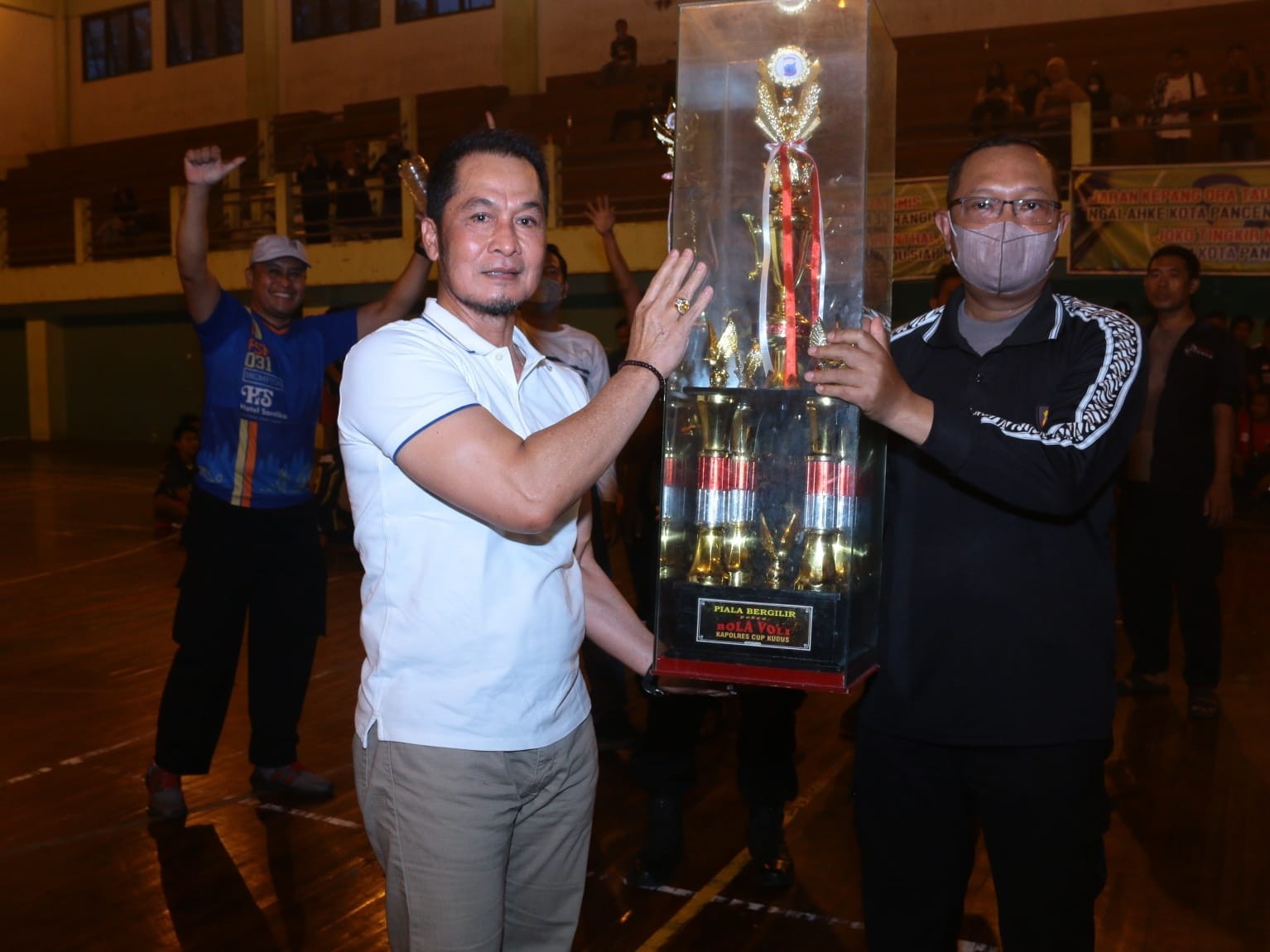 Saksikan Final Bola Voli Piala Kapolres Cup, Bupati Kudus Semangati Pemain