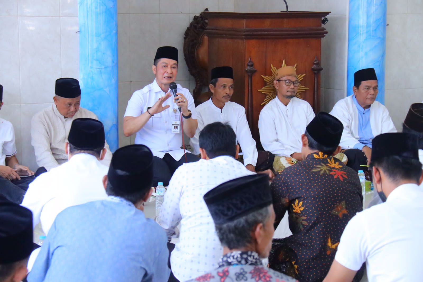 Safari Jum'at di Klumpit, Bupati Hartopo Pererat Silaturahmi dengan Warga