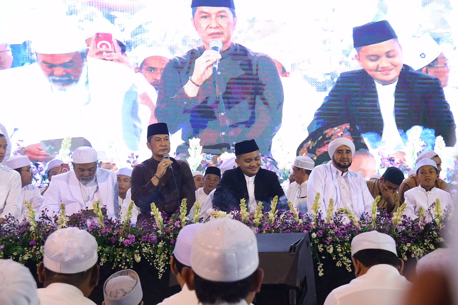 Selawat Bersama Habib Syech, Bupati Hartopo : Barokah untuk Kudus Aman Kondusif