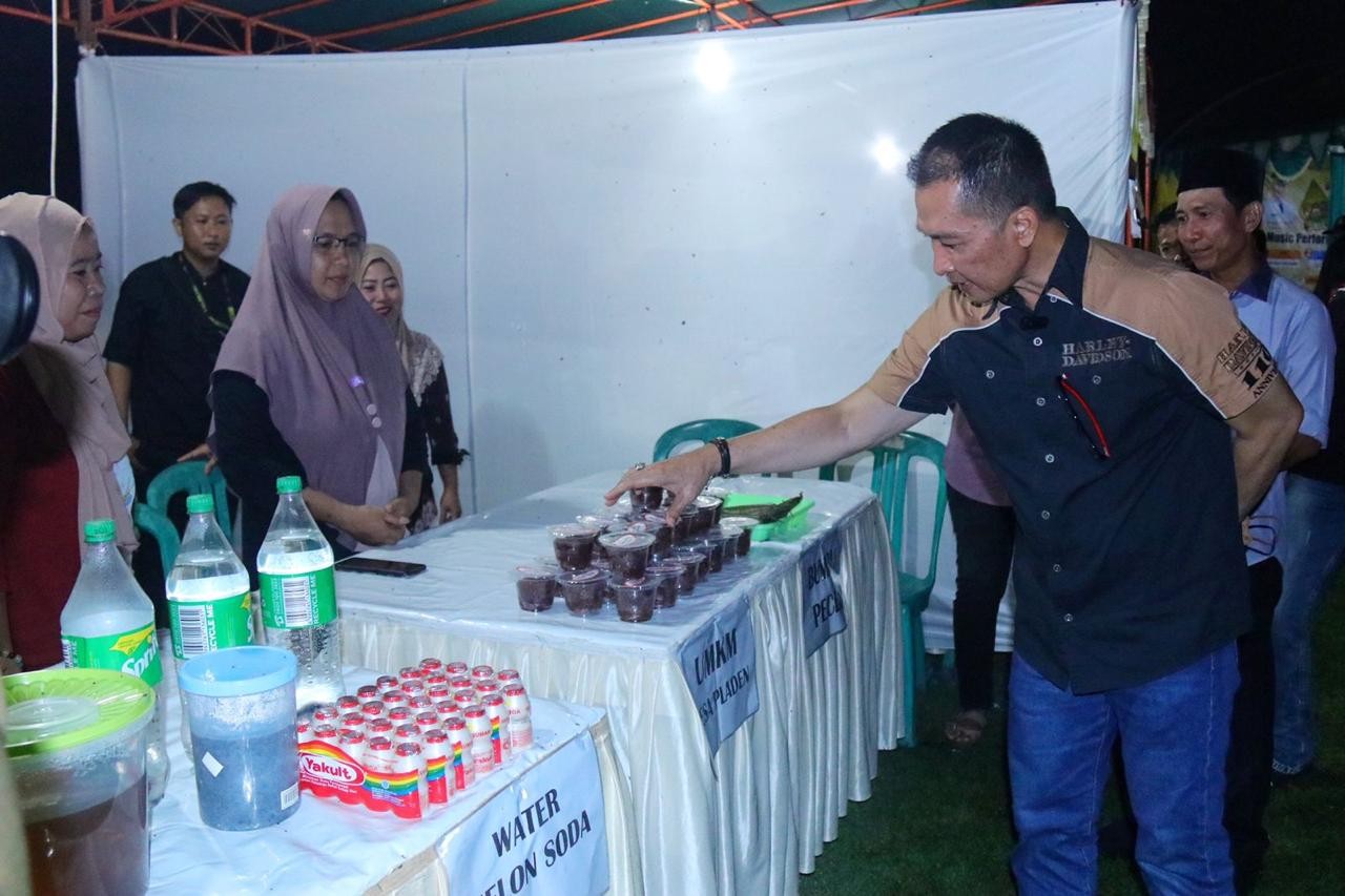 Pasar Rakyat Jekulo, Bupati Hartopo Dukung Pelaku UMKM Terus Kembangkan Produk