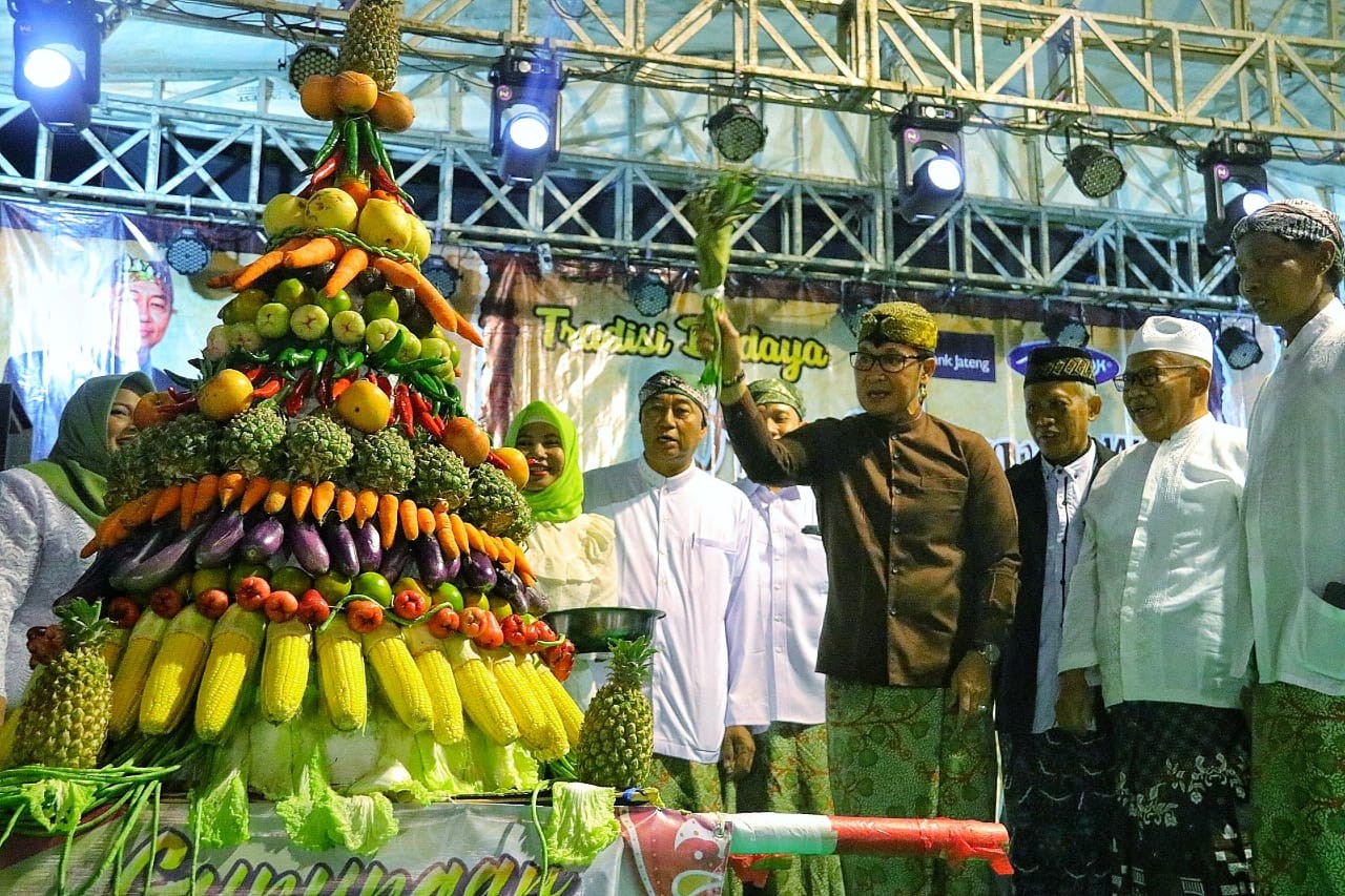 Rayakan Tradisi Apitan, Bupati Hartopo Harap Kebudayaan Warisan Leluhur Selalu Terjaga