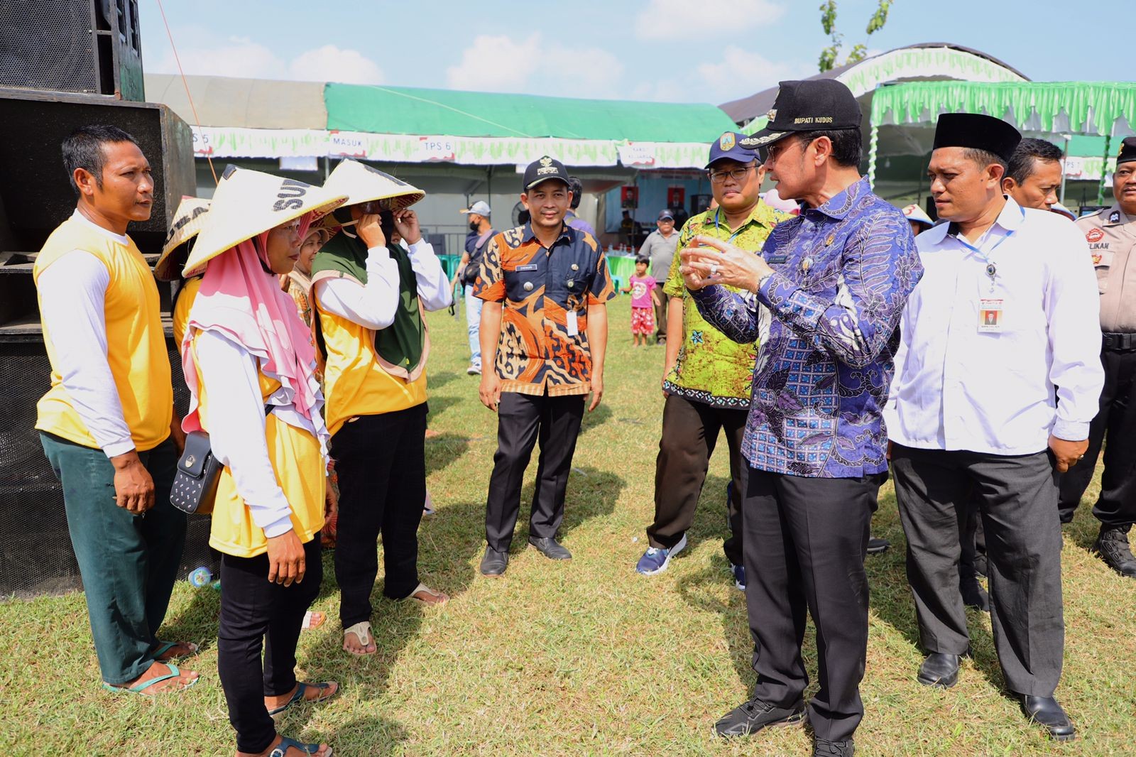 Tinjau Pilkades, Bupati Hartopo : Calon Kades dan Timses Harus Jaga Kerukunan