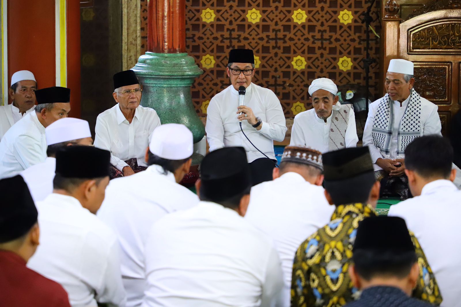 Bupati Hartopo Ajak Jemaah Salat Jumat Jaga Kerukunan Jelang Tahun Politik