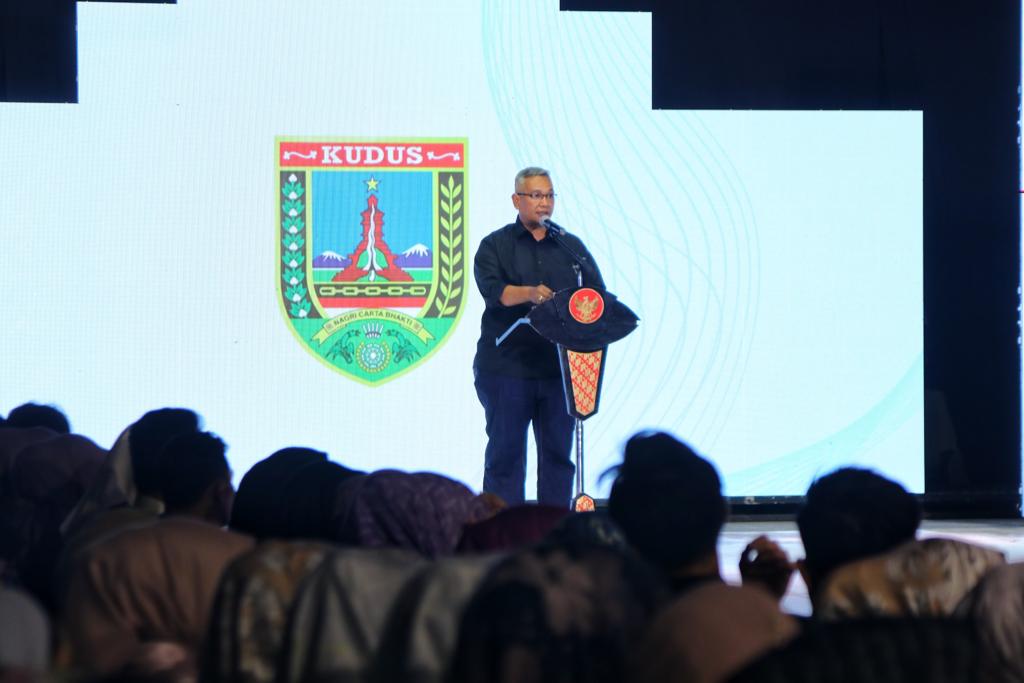 Kudus Fashion Week 2023: Pesta Kreativitas UMKM Lokal dengan Sentuhan Budaya yang Mempesona