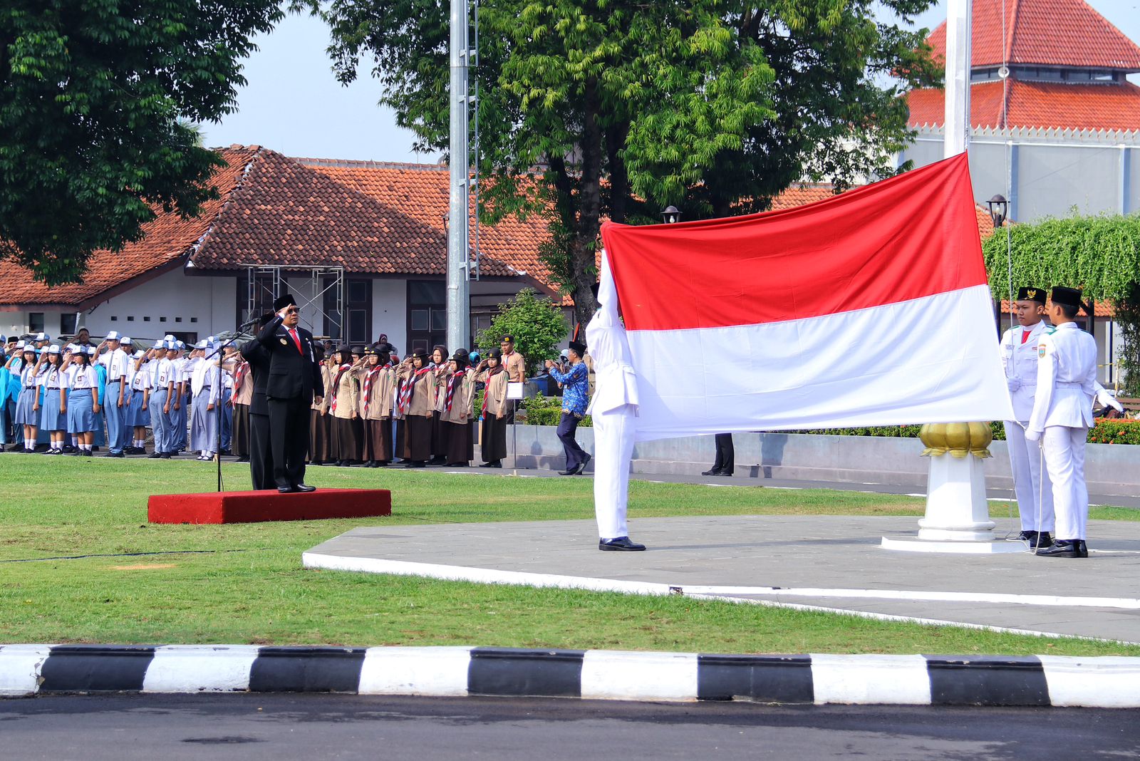 Pj. Bupati Kudus Pimpin Upacara Hari Pahlawan dengan Semangat Persatuan