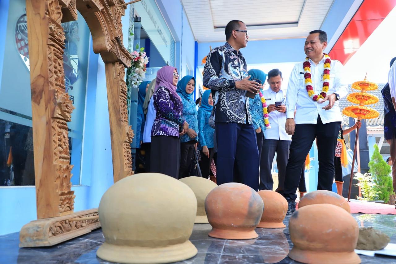 Bupati Sam'ani Minta Penilaian Lomba Desa dan Kelurahan Obyektif