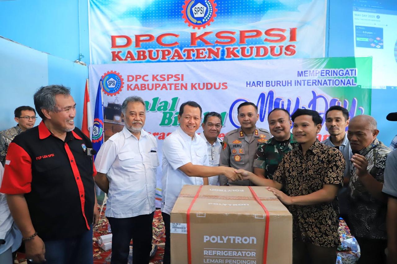 Bupati Sam'ani Pastikan Kudus Tidak Ada PHK