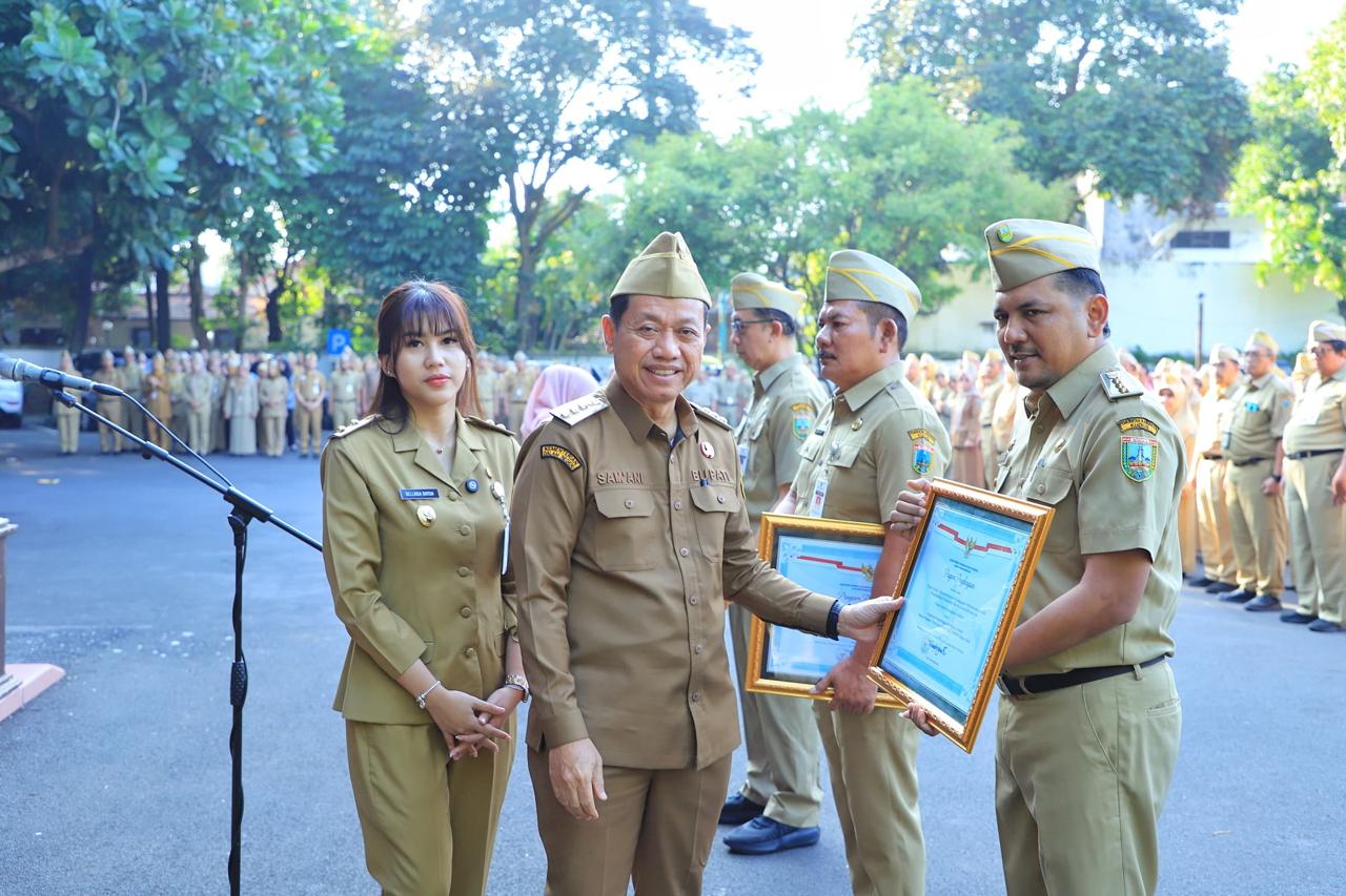 Bupati Sam'ani : Pegawai Perlu Berinovasi untuk Perbaiki Kualitas Pelayanan Publik
