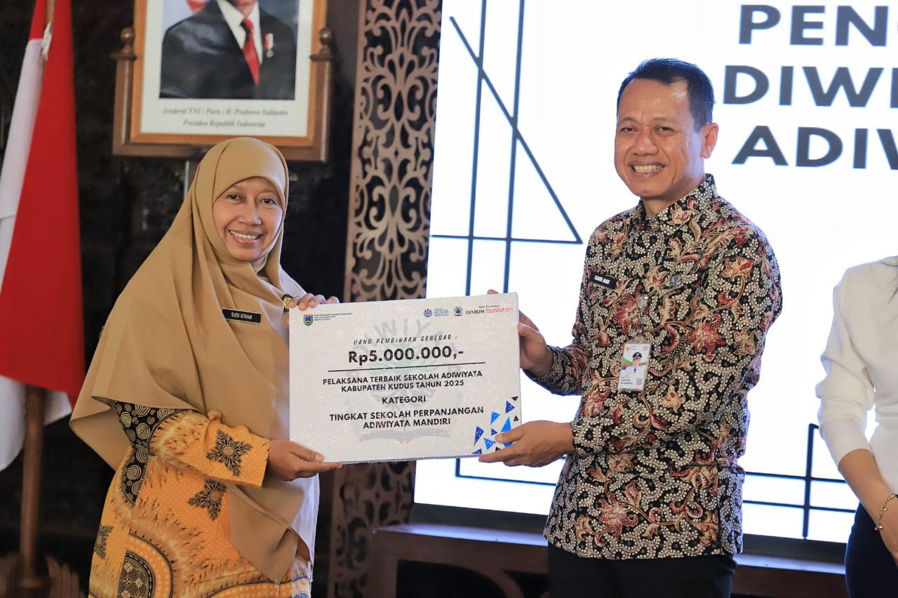 39 Sekolah Terima Penghargaan Adiwiyata, Bupati Dorong Budaya Pilah Sampah