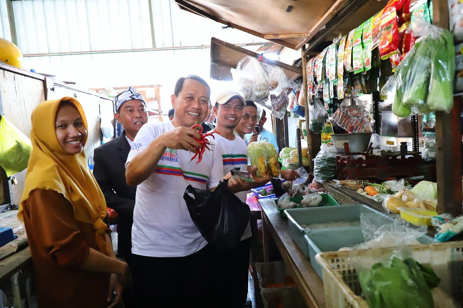Bupati Kudus Ajak ASN Berbelanja ke Pasar Tradisional, Hidupkan Lagi Semangat Ekonomi Rakyat