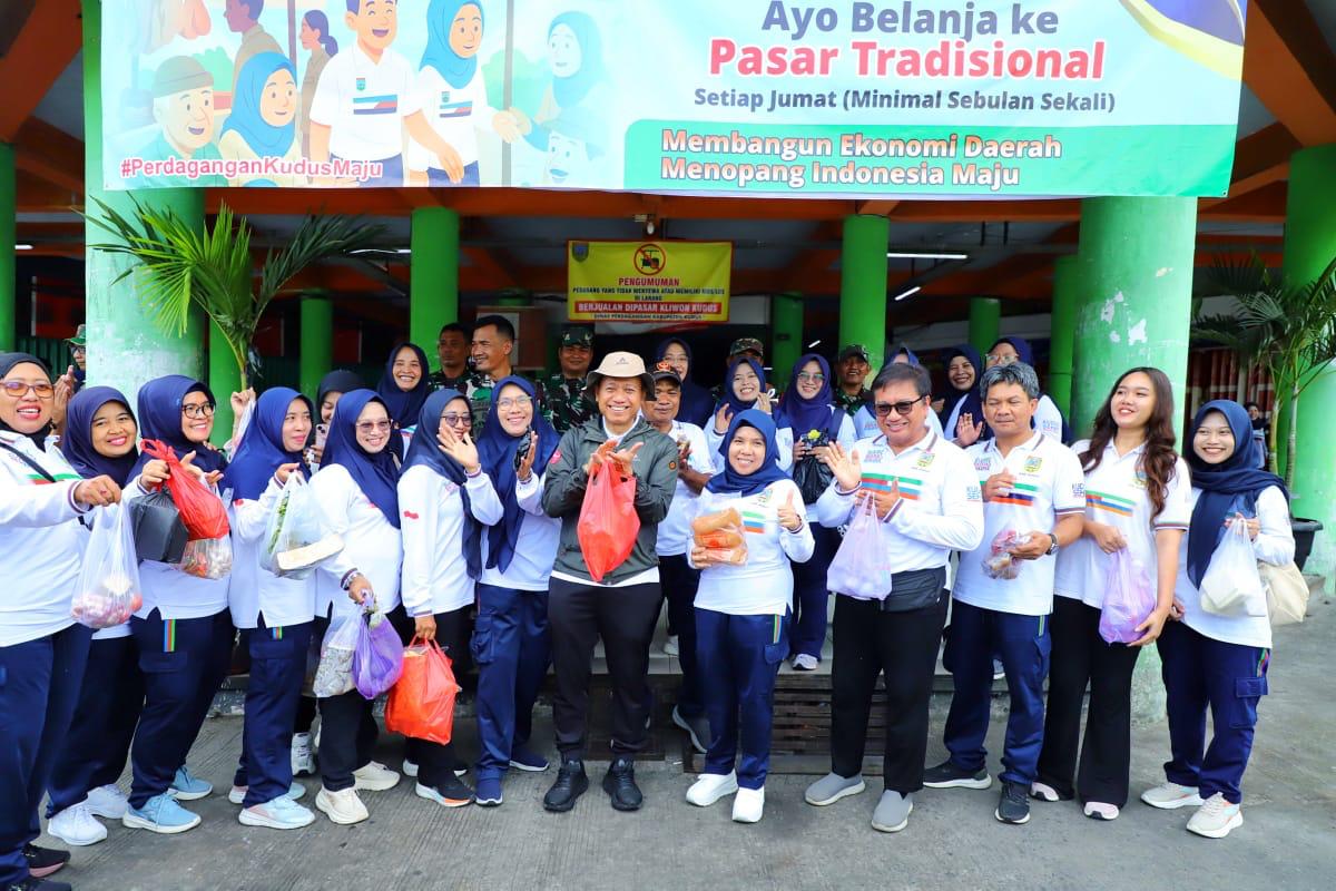 Bupati Kudus Gerakkan ASN Belanja ke Pasar Tradisional