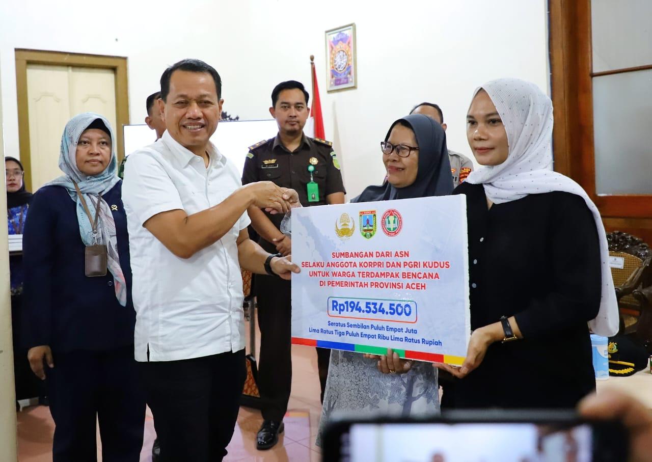 Bupati Kudus Salurkan Bantuan Kemanusiaan untuk Korban Bencana Sumatera