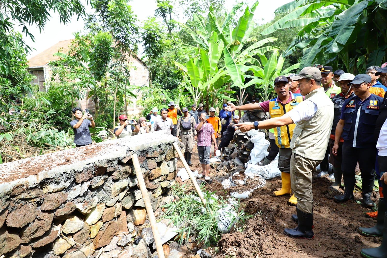 Bupati Kudus Tinjau Penanganan Pascabanjir