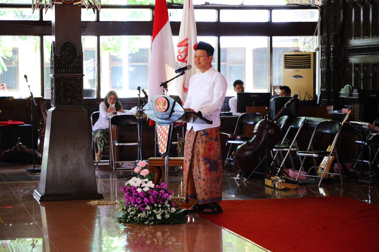 Pengukuhan PBI Kudus, Bupati Ajak Perempuan Lestarikan Kebaya dan Perkuat Ekonomi Lokal