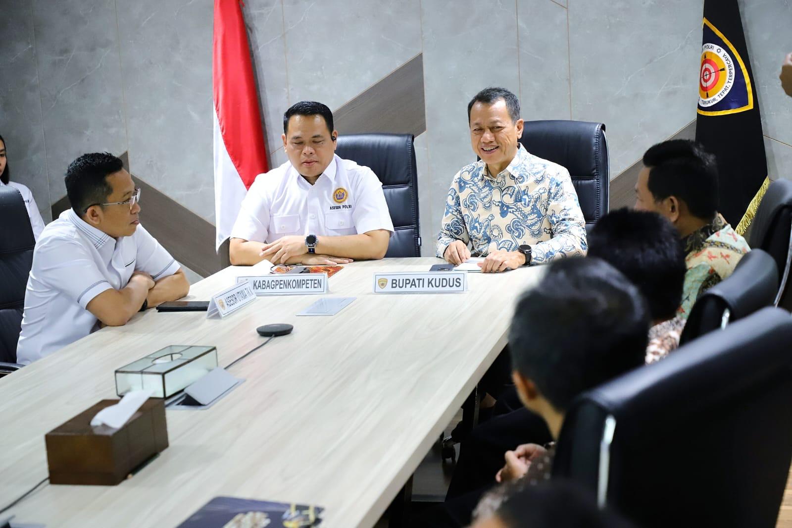 Assessment Sekda Digelar, Bupati Sam'ani Tegaskan Komitmen Seleksi Objektif dan Profesional