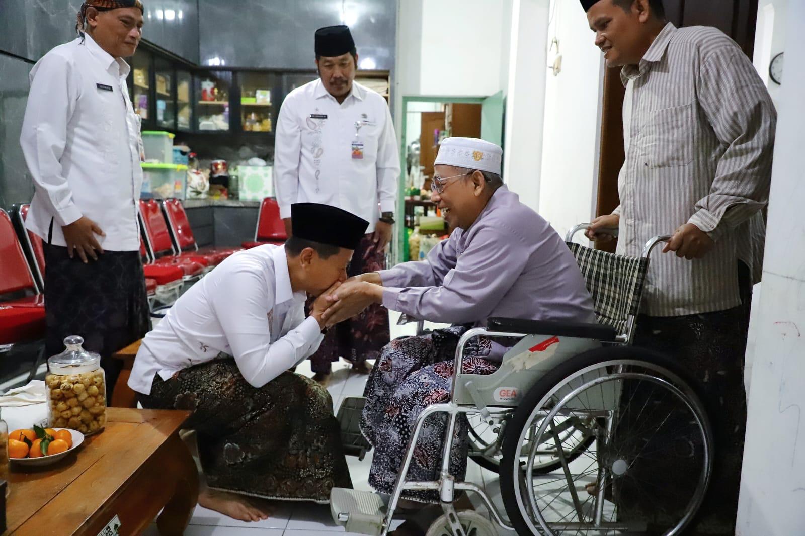 Bupati Sam’ani dan Wabup Bellinda Sowan Ulama, Perkuat Sinergi di Momen Idulfitri