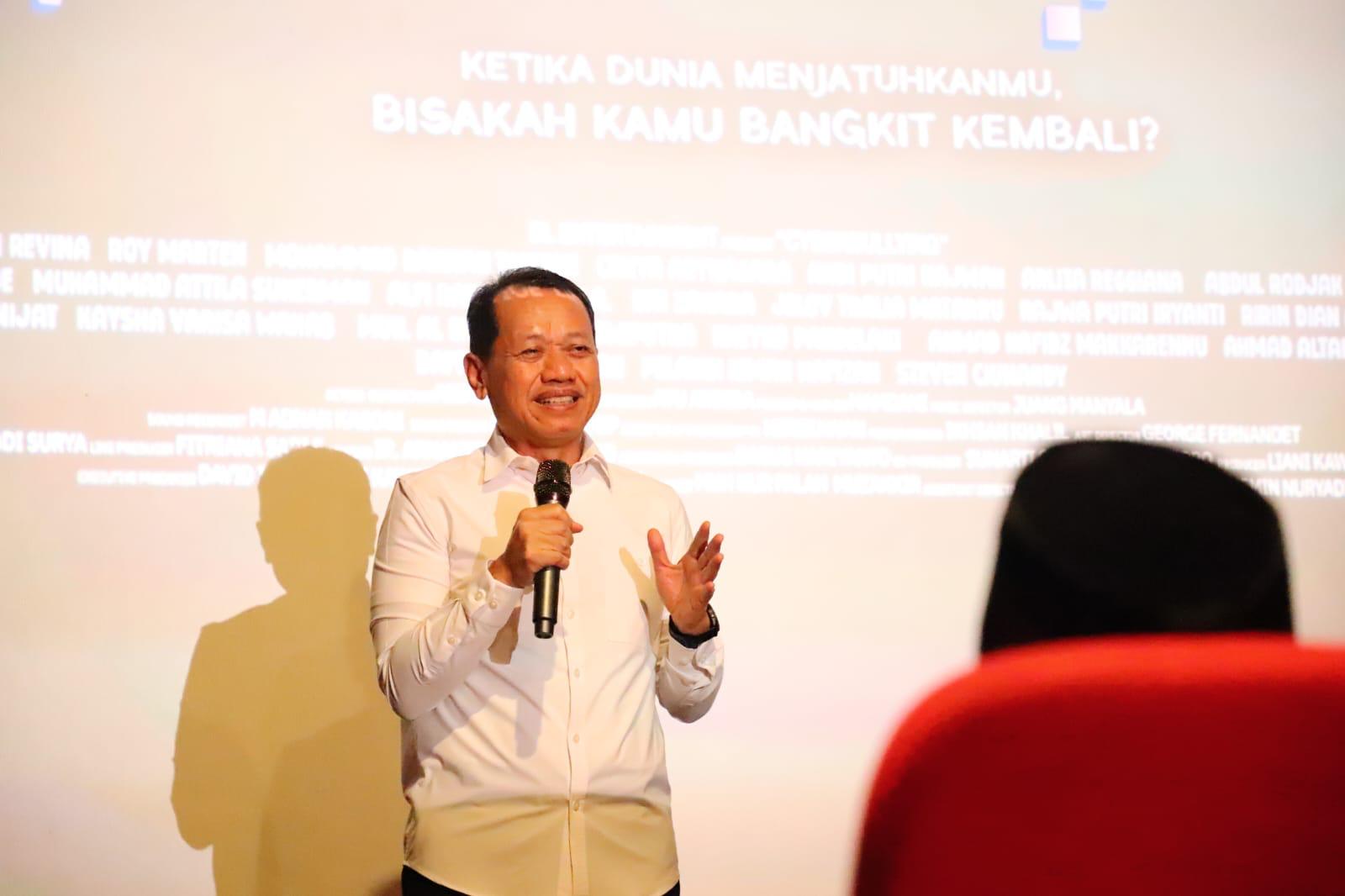 Bupati Sam’ani Kampanyekan Program Zero Bullying Melalui Edukasi Film